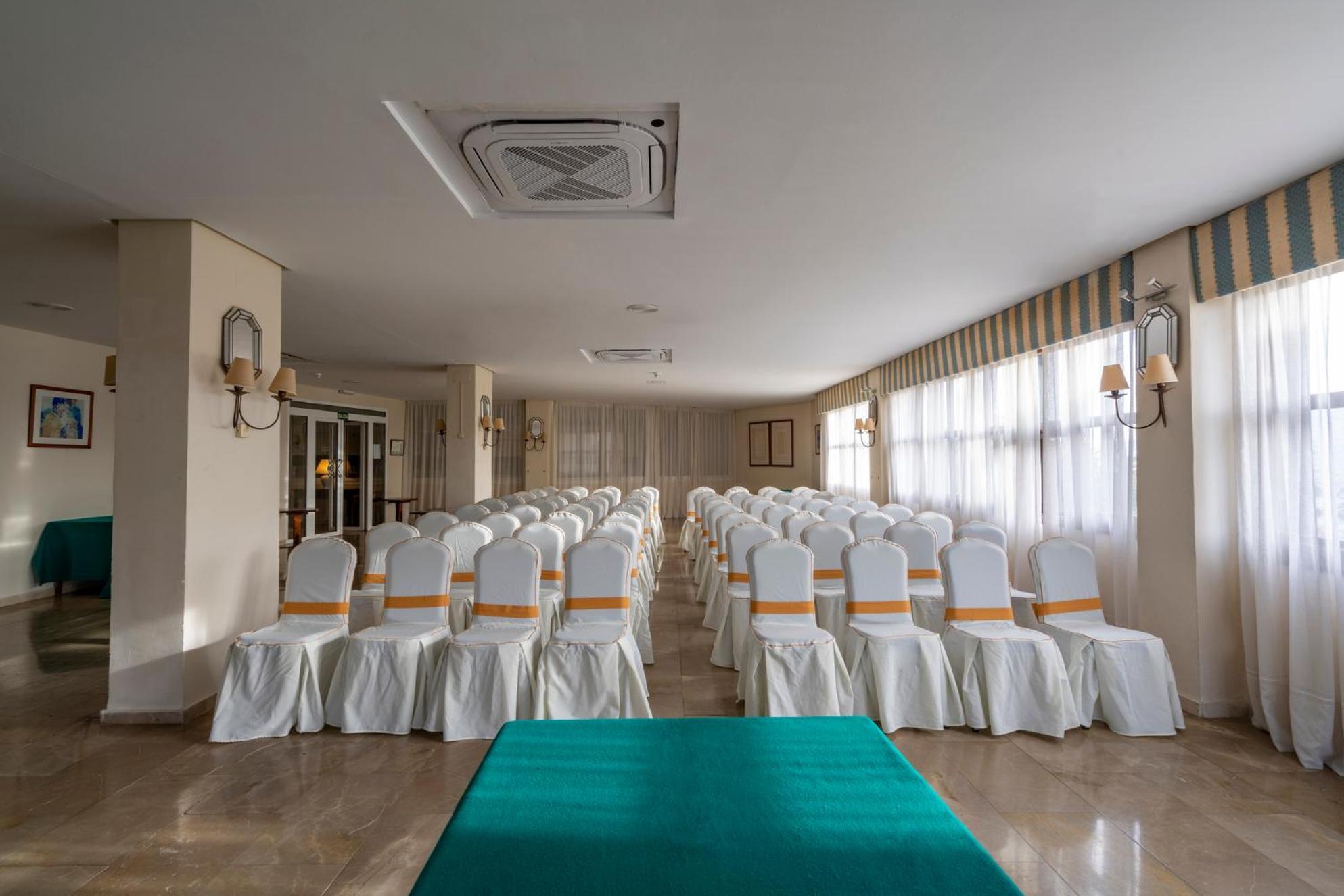 ปาราดอร์ เด เมลิยา Hotel เมลีญา ภายนอก รูปภาพ