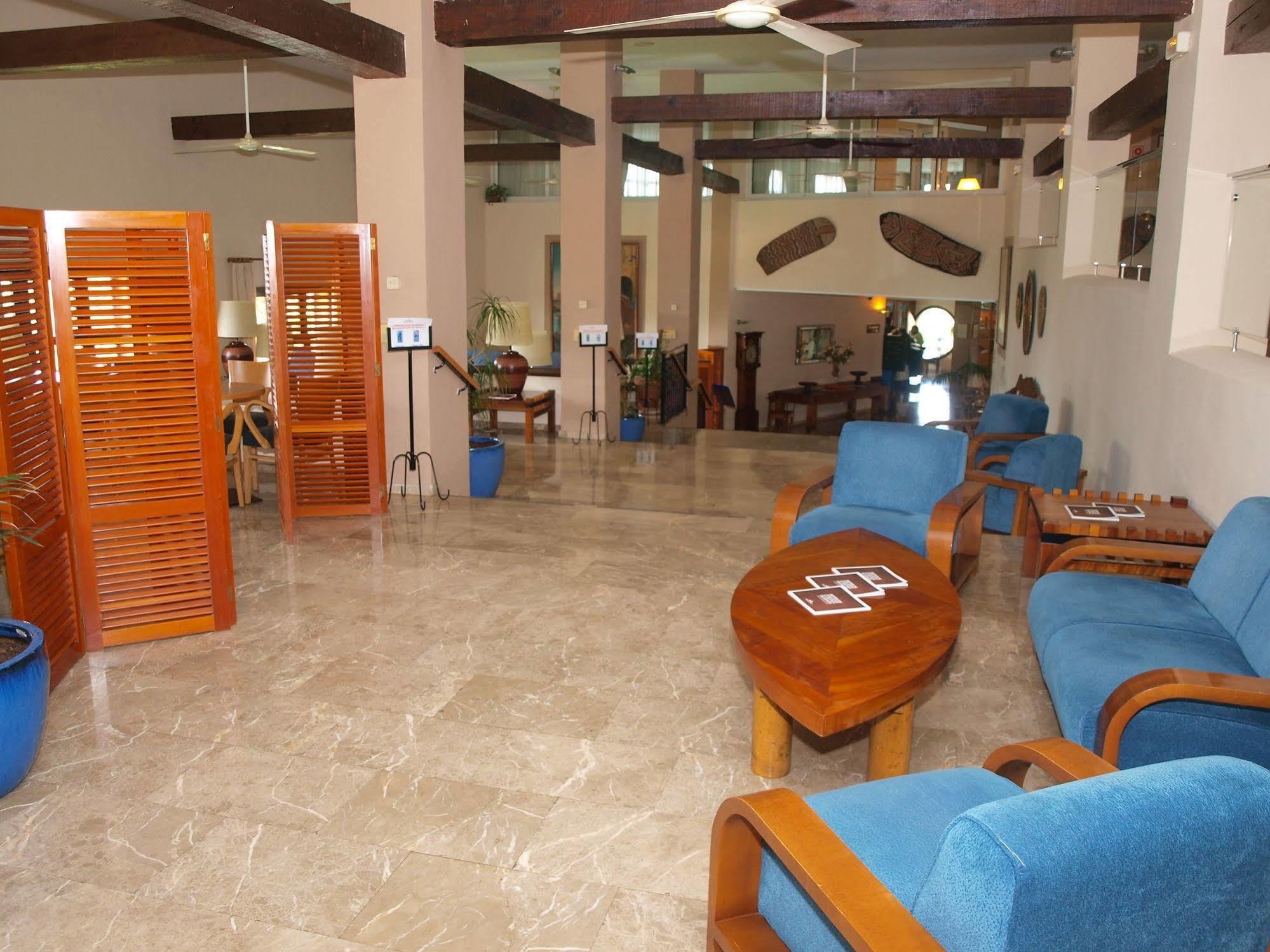 ปาราดอร์ เด เมลิยา Hotel เมลีญา ภายนอก รูปภาพ